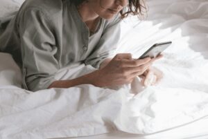 How To Avoid Making The 1 Texting Mistake With A Crush
