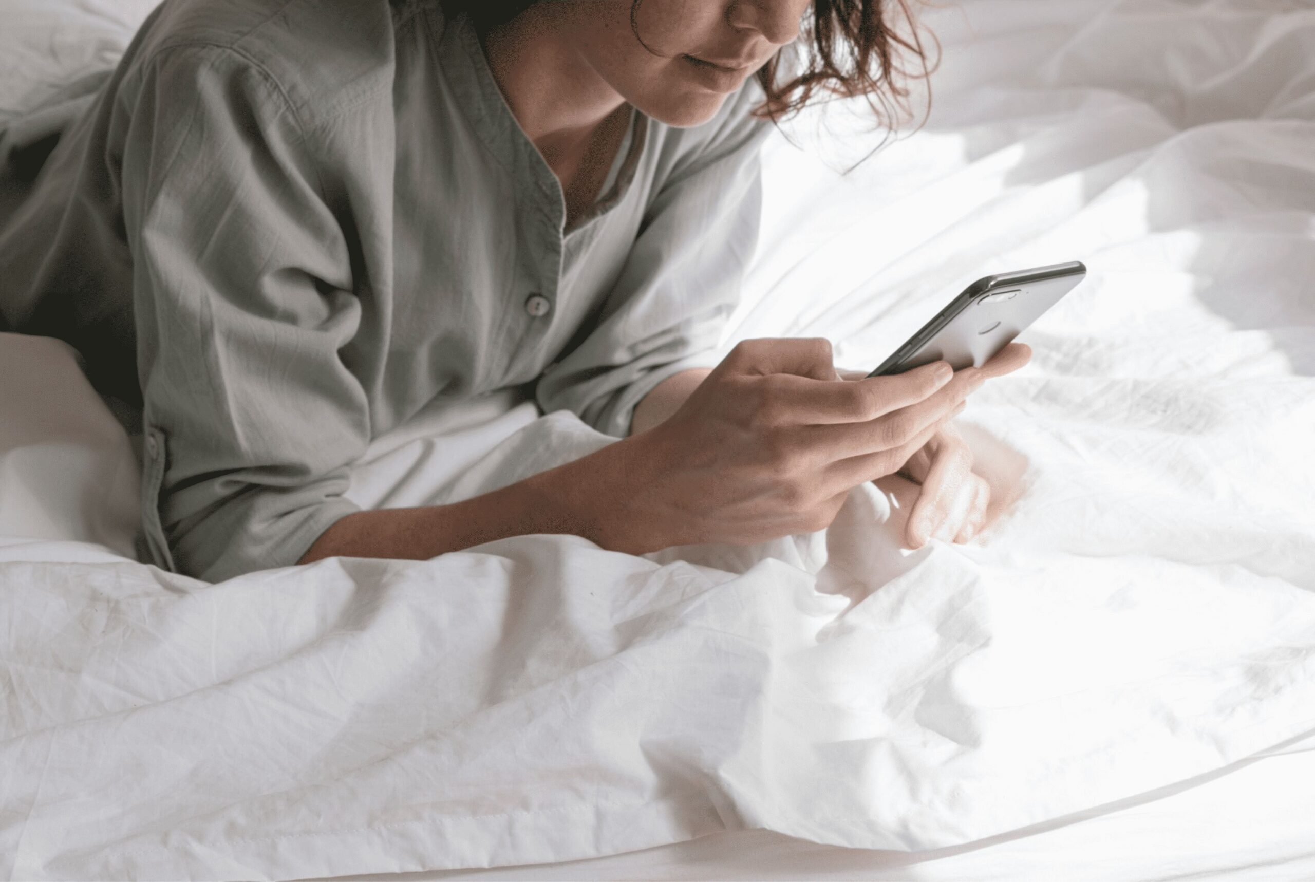 How To Avoid Making The 1 Texting Mistake With A Crush