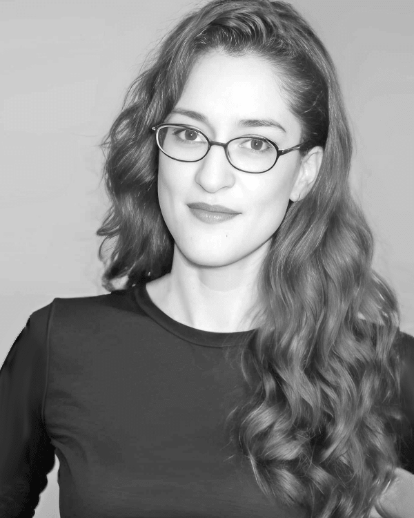 Fox Headshot 4X5 Resized