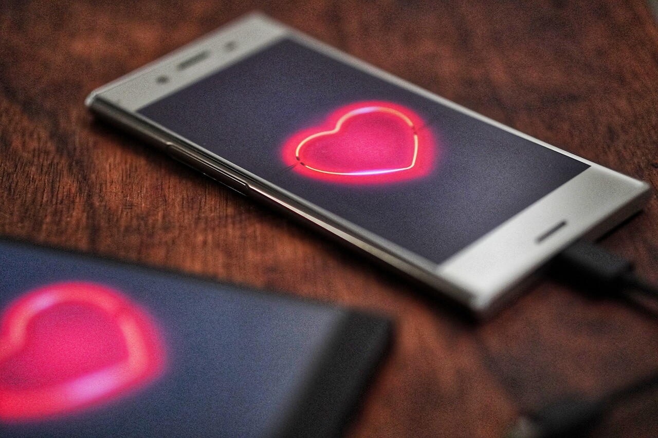 Why Matchmakers Are A Better Option Than Online Dating